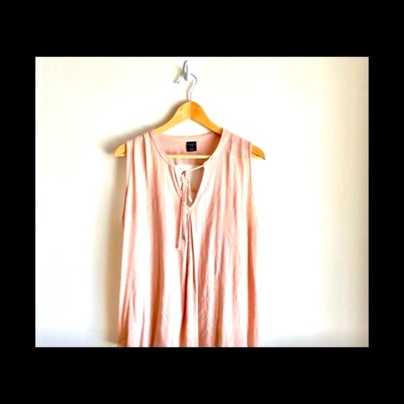 Soft dusty rose Ethereal Los Angeles | Sleeveless Blouse w/ Tie | Unique back. - Picture 2 of 6